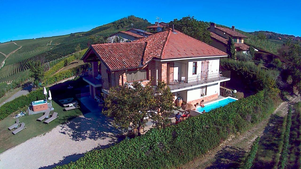 Villa Laura Castellinaldo Eksteriør billede