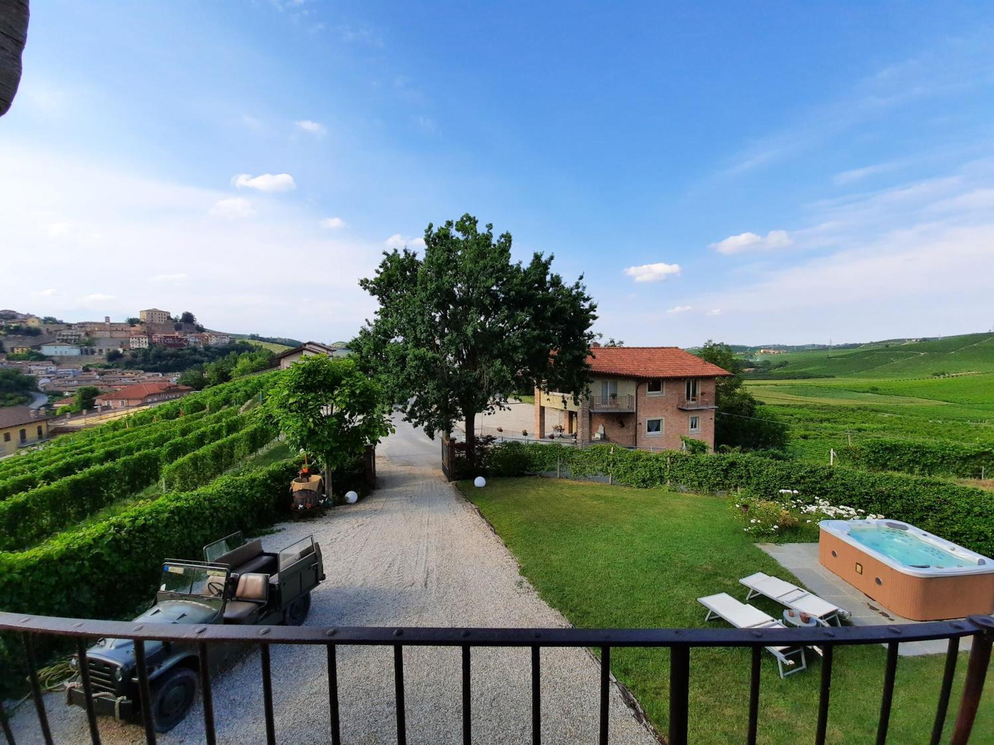 Villa Laura Castellinaldo Værelse billede